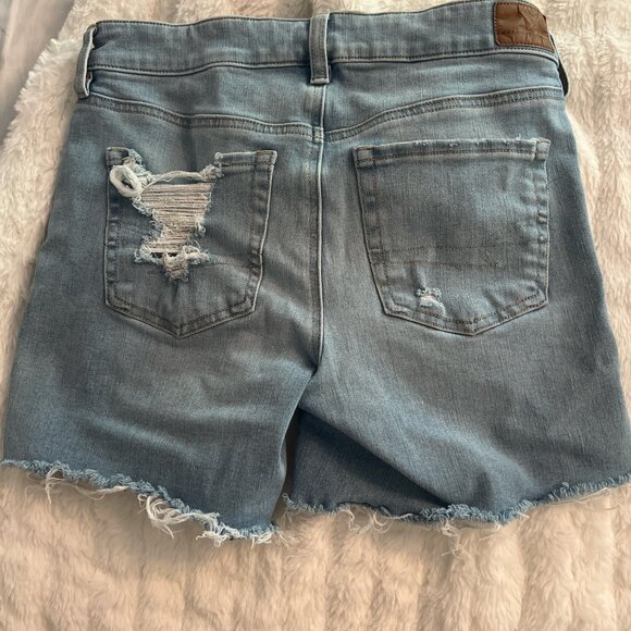 American Eagle Shorts - Picture 2 of 3